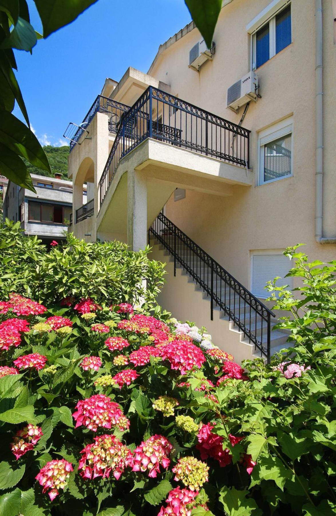 Apartments Raicevic ブドヴァ エクステリア 写真