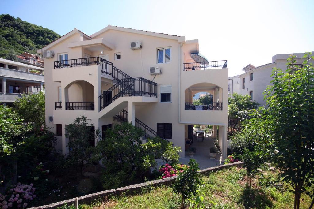 Apartments Raicevic ブドヴァ 部屋 写真