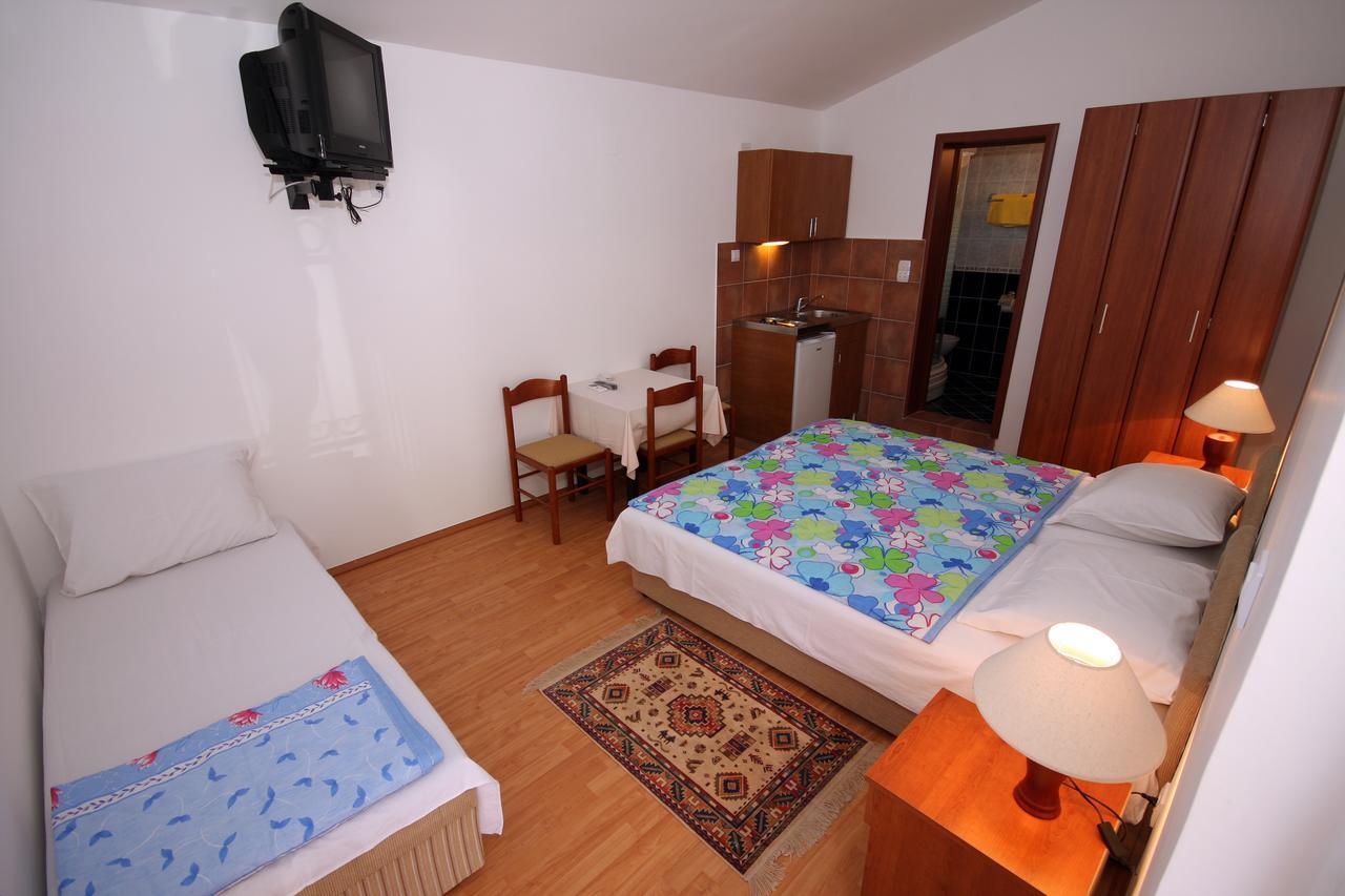 Apartments Raicevic ブドヴァ エクステリア 写真